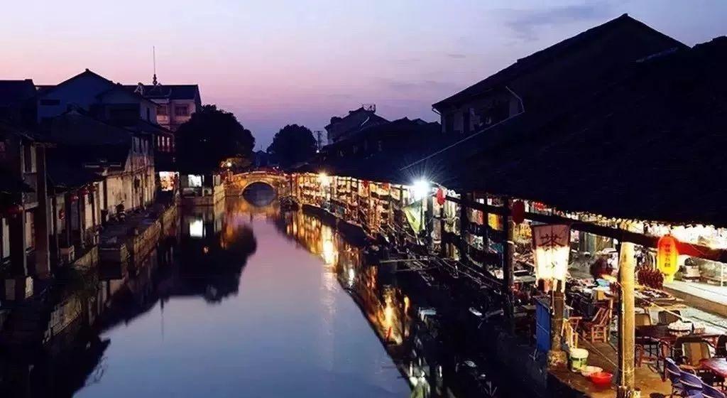 汽修店换机油换机油多少钱，会比在4s店更换划算吗?游戏画面